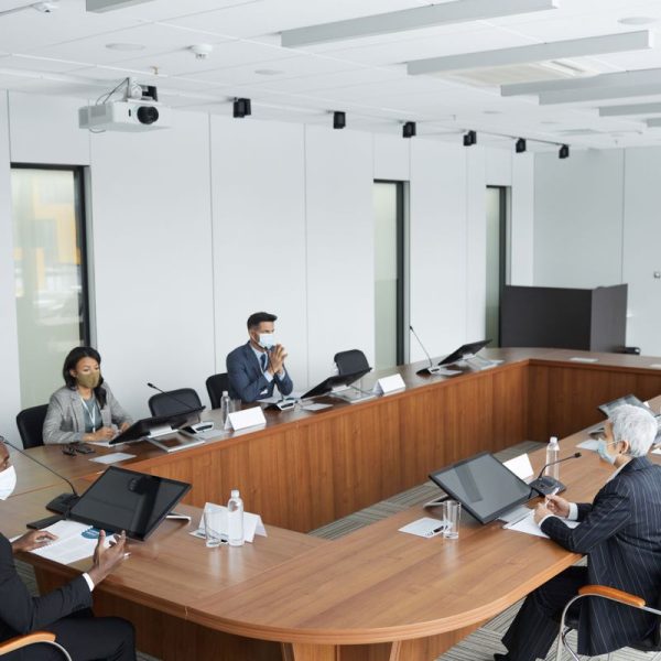 Why Business Negotiations Need Skilled Interpreters